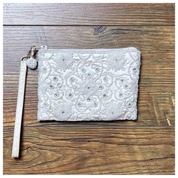 Marshall Fields INDEED Beaded Coin Purse / Wristlet - Picture 4 of 7